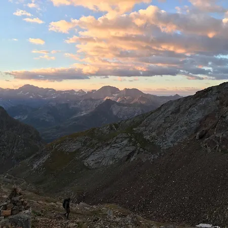 Situe Au Sein D'une A Pour 4 A 6 Personnes, 1 Chambre, 1 Mezzanine 公寓