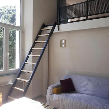 Apartment Situe Au Sein D'une A Pour 4 A 6 Personnes, 1 Chambre, 1 Mezzanine *