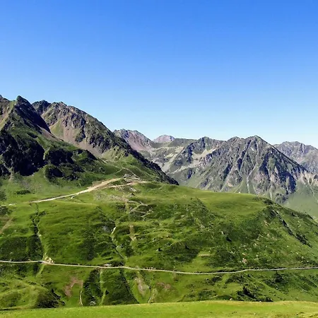 Apartment Situe Au Sein D'une A Pour 4 A 6 Personnes, 1 Chambre, 1 Mezzanine Barèges