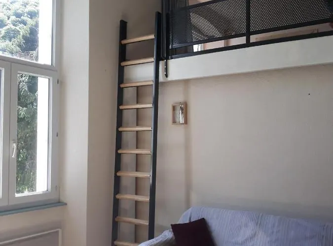 Situe Au Sein D'une A Pour 4 A 6 Personnes, 1 Chambre, 1 Mezzanine Lejlighed
