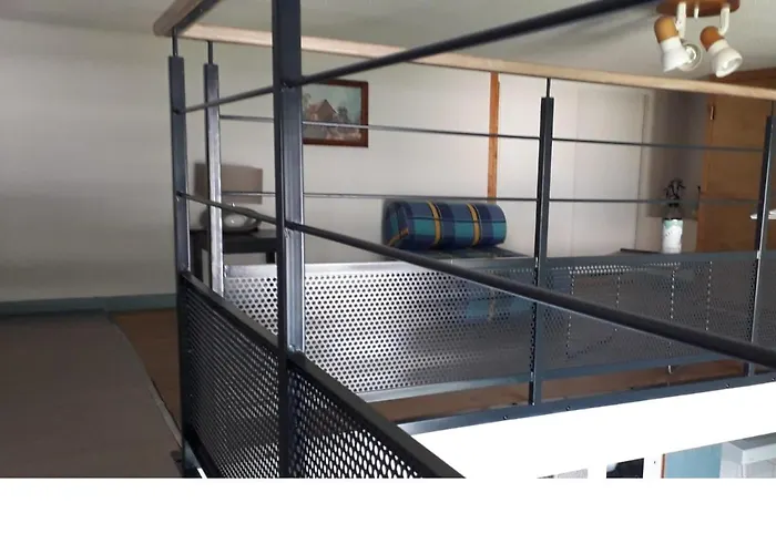 Situe Au Sein D'une A Pour 4 A 6 Personnes, 1 Chambre, 1 Mezzanine *